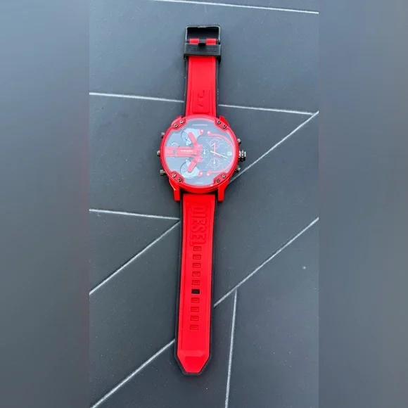 Diesel DZ7431 Mr Daddy Red Rubber Band Black Dial With Date Men's - Picture 8 of 8